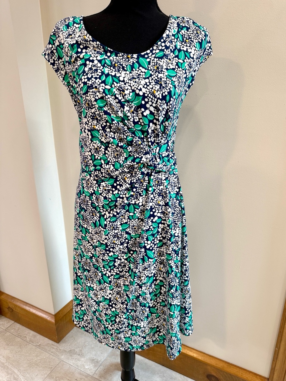 Lands’ End NWOT deep sea navy dotted floral dress size S